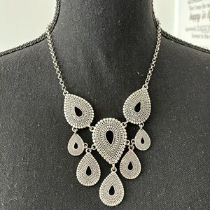 Silver cluster necklace